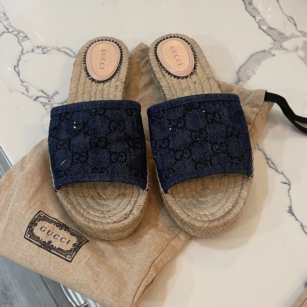 Authentic Laveugle Gucci Women's Navy Espadrille Slides